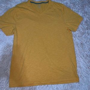 orange old navy shirt